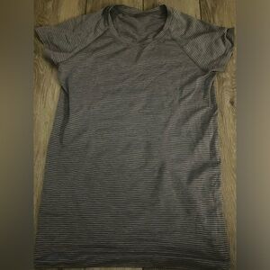 lululemon athletica Gray Striped Short Sleeve Tee
